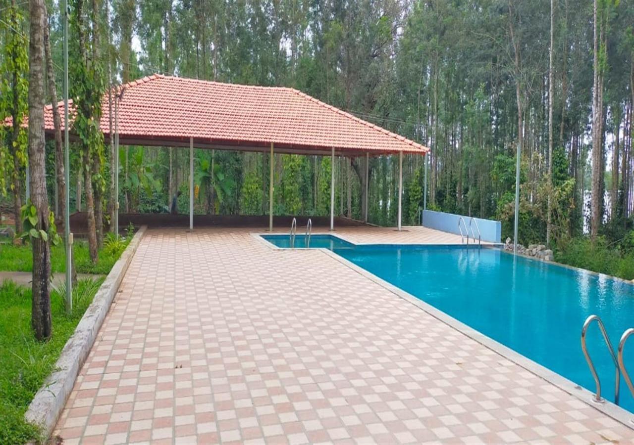 Water View Holiday Retreat สากเลศปุระ ภายนอก รูปภาพ