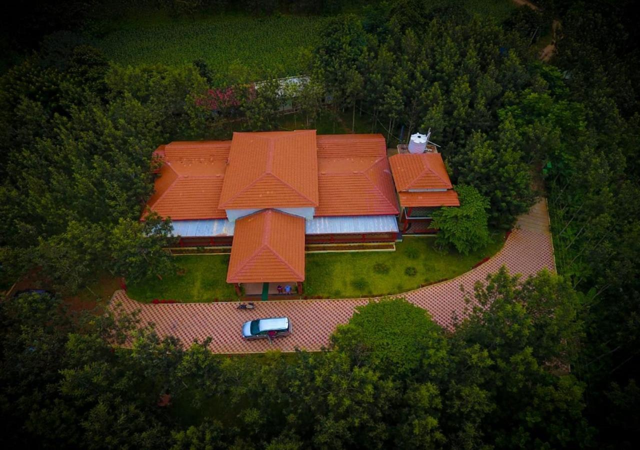 Water View Holiday Retreat สากเลศปุระ ภายนอก รูปภาพ