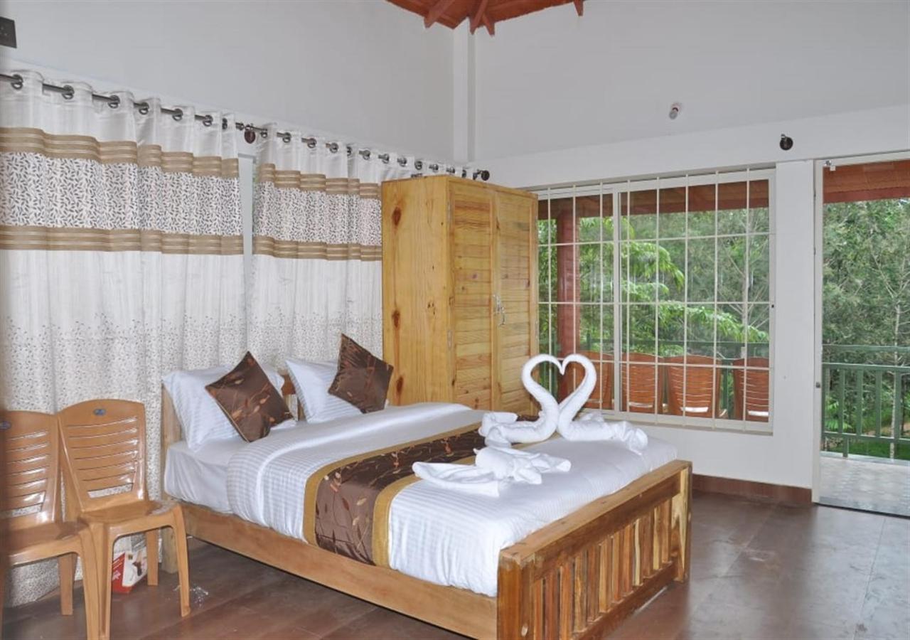 Water View Holiday Retreat สากเลศปุระ ภายนอก รูปภาพ