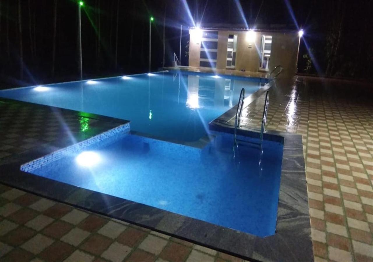 Water View Holiday Retreat สากเลศปุระ ภายนอก รูปภาพ